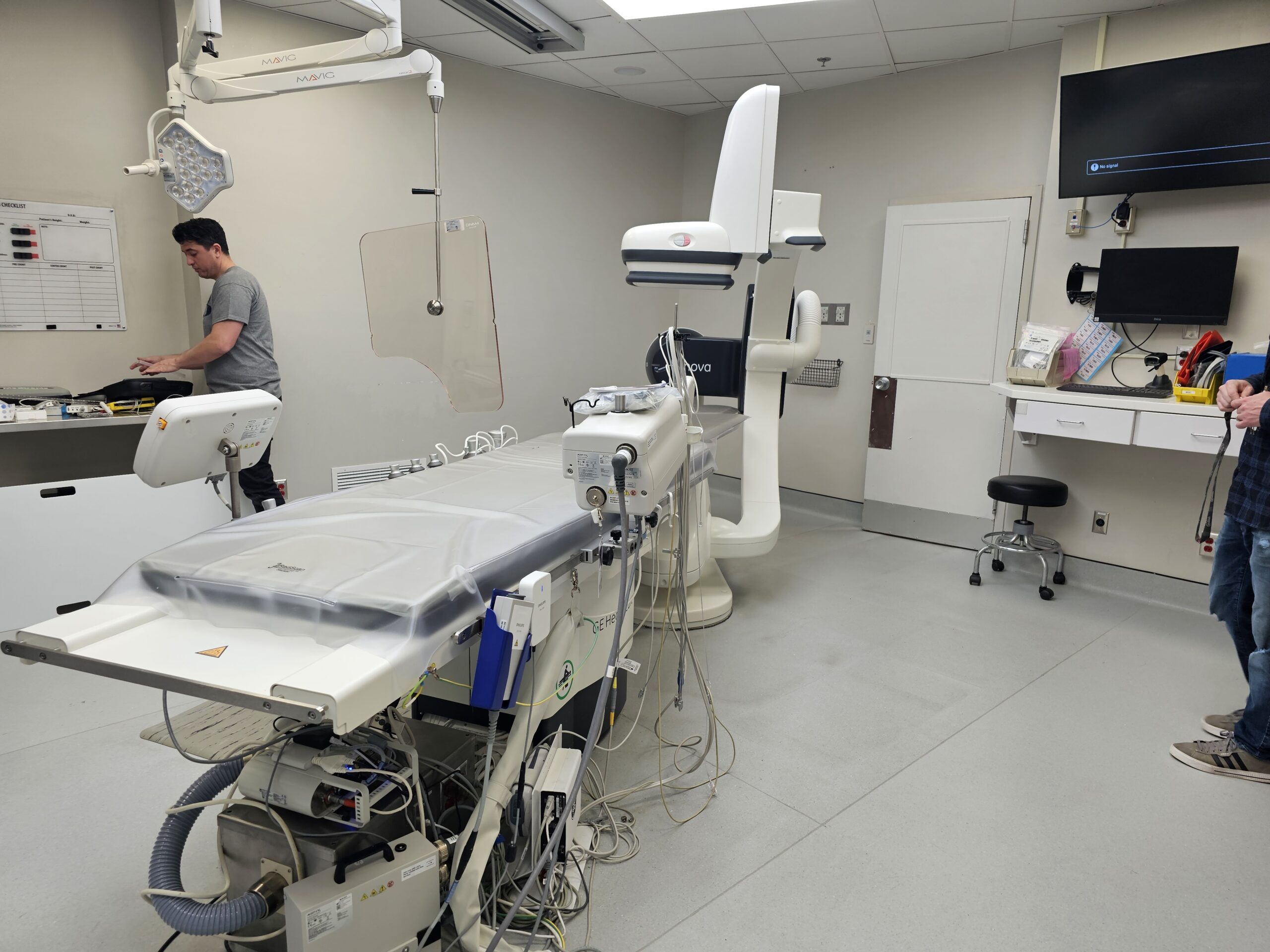 2021 GE Innova IGS 5 cath lab – ECG